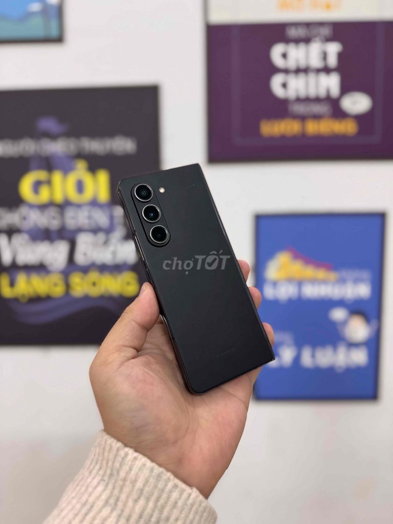 Samsung Z Fold 5 256GB Đen chính hãng  like new. Mua bán Điện thoại tại Quận Đống Đa Hà Nội được đăng bởi  HT Mobie Trả góp nợ xáu bao duyệt hình 1