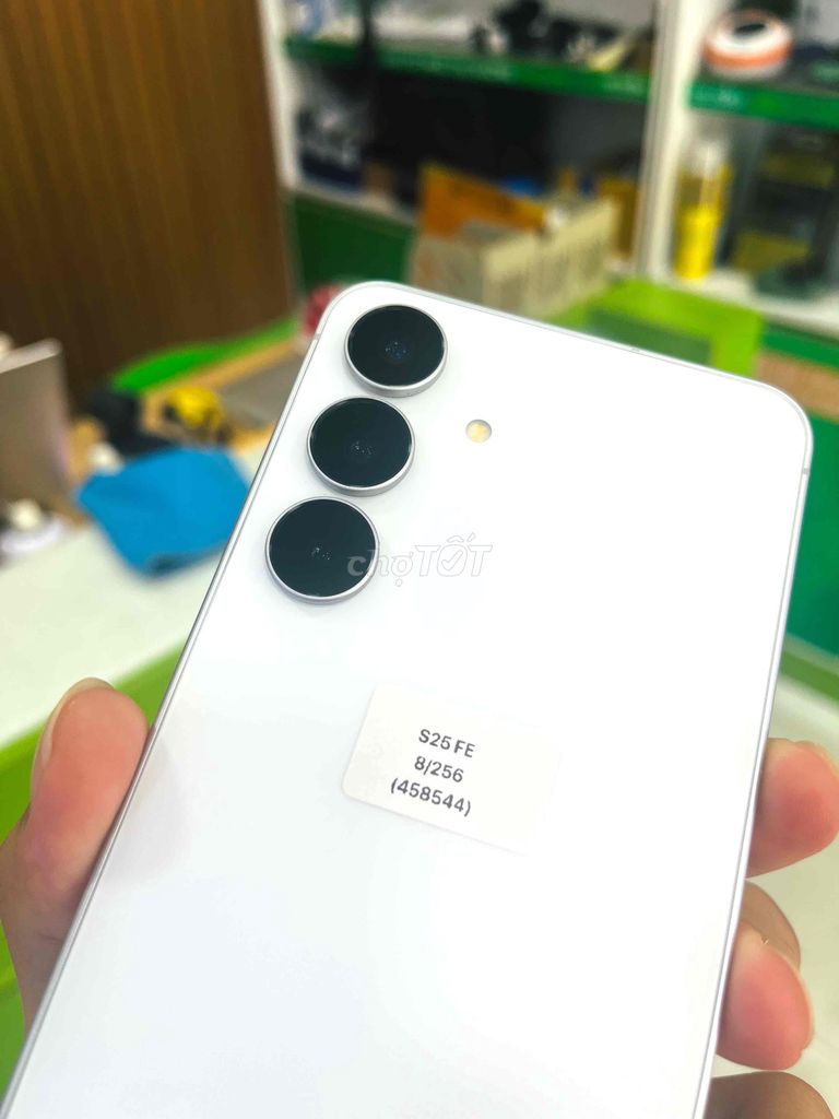Samsung Galaxy S25FE 256GB Trắng. Mua bán Điện thoại tại Quận Ngô Quyền Hải Phòng được đăng bởi lê thanh thuỷ hình 1