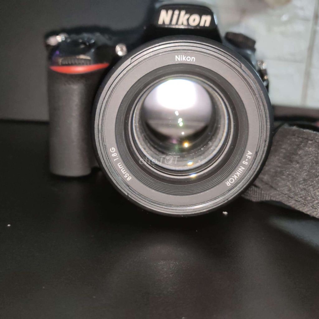 Nikon D750 + 85G