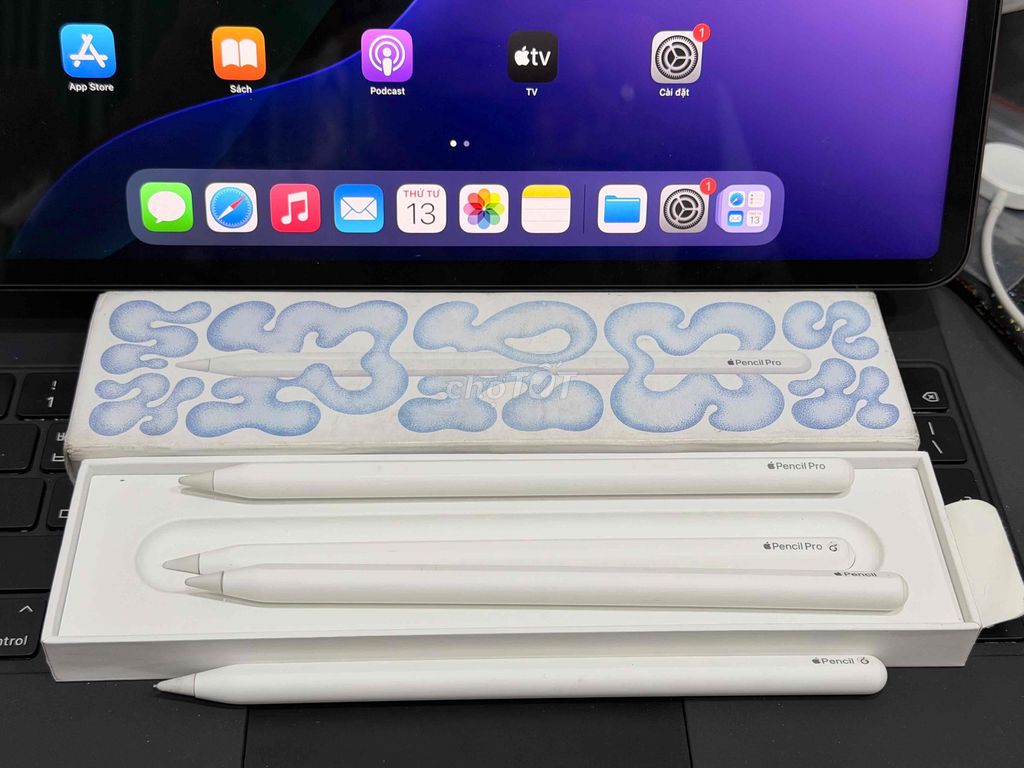Bút  Apple Pencil Pro Và Pencil 2. Mua bán Phụ kiện (Màn hình, Chuột...) tại Quận Thanh Khê Đà Nẵng được đăng bởi GẠO STORE ĐIỆN THOẠI TRẢ GÓP GIÁ RẺ ĐÀ NẴNG hình 1