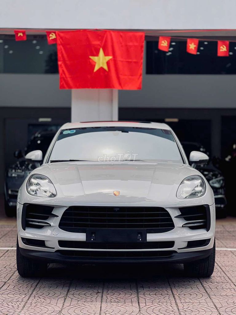 Porches Macan sx2019, options 900 tr, odo 1,8v km. Mua bán Ô tô tại Quận Long Biên Hà Nội được đăng bởi Long Biên Cars hình 1