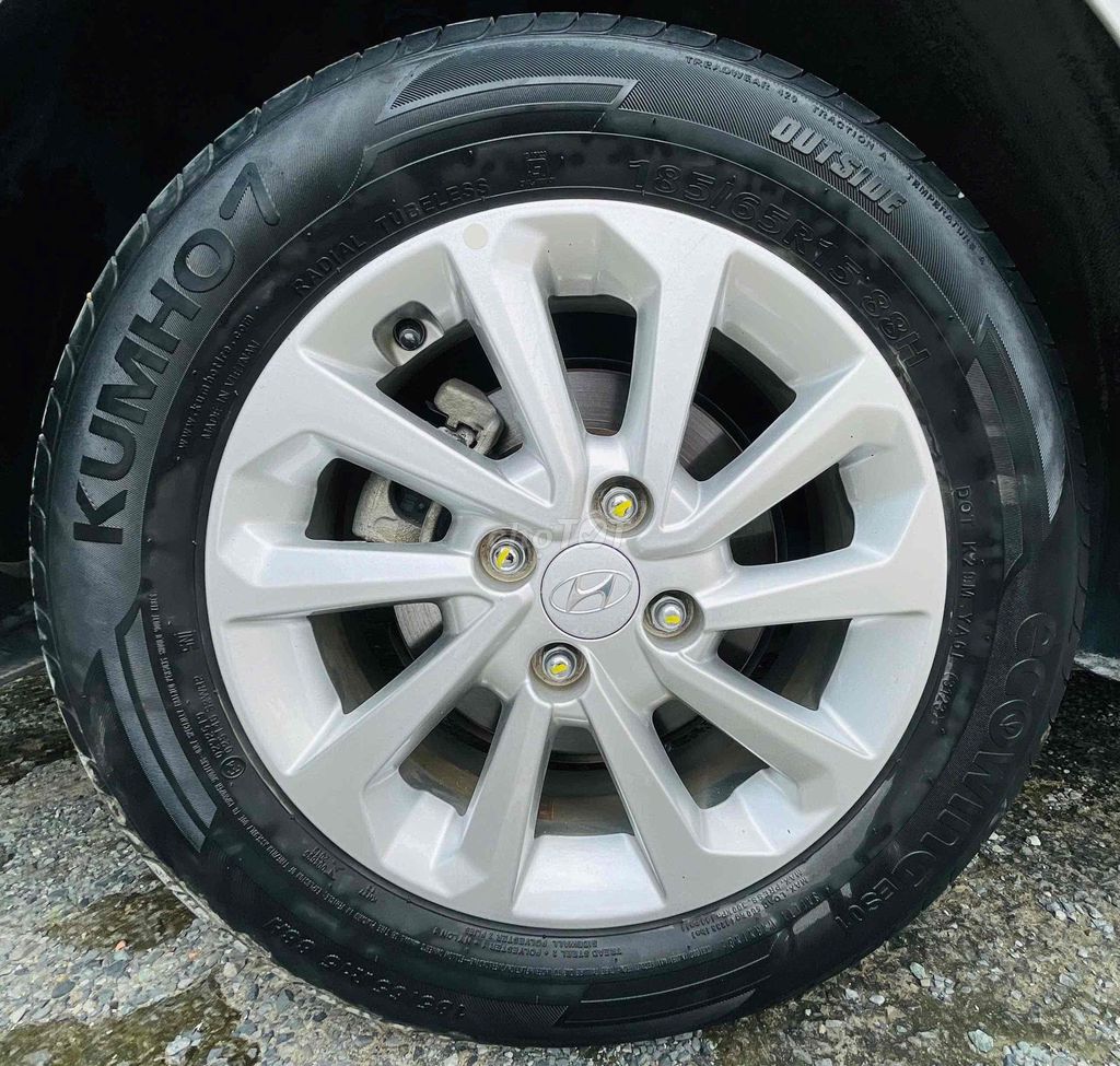 Hyundai Accent 2023 1.4 AT - 44000 km. Mua bán Ô tô tại Quận 3 Tp Hồ Chí Minh được đăng bởi Lâm Nhật hình 8