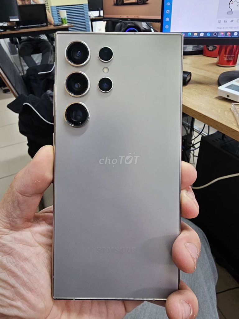 Samsung S24 Ultra 256GB Xám titan. Mua bán Điện thoại tại Quận Đống Đa Hà Nội được đăng bởi Sơn hình 1