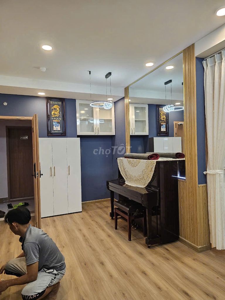 Bán gấp căn chung cư VIVA PLAZA Nguyễn Lương Bằng 2PN, 2WC, 75m2