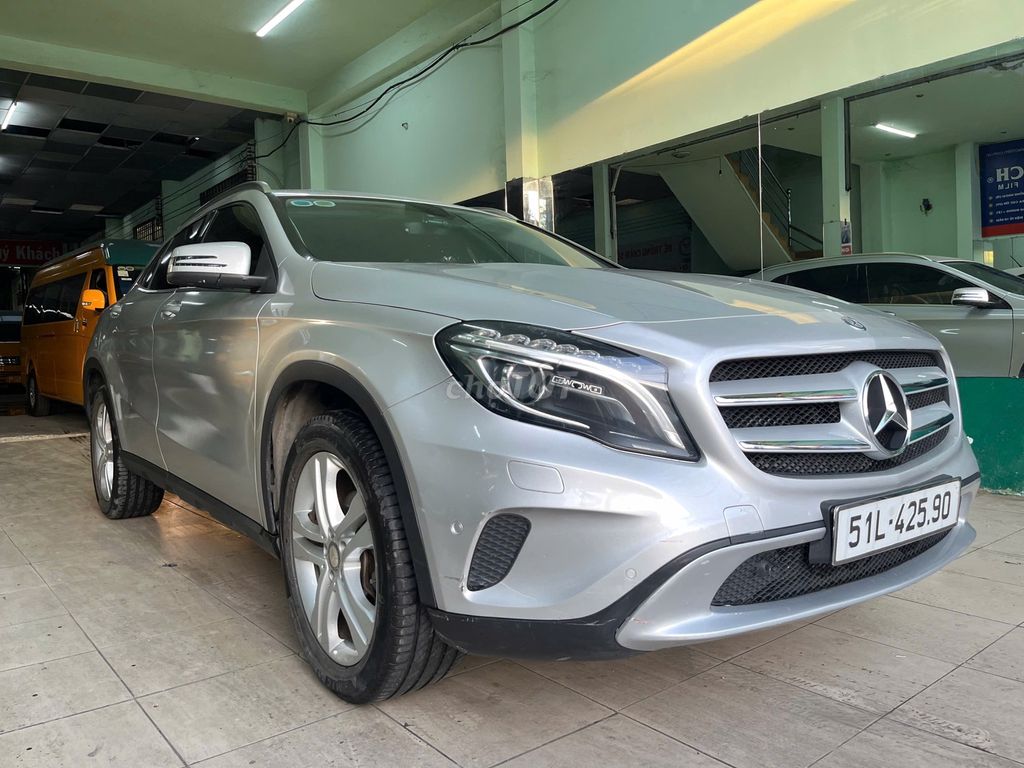 GLA 200 xe đẹp lăn bánh 2015. Mua bán Ô tô tại Quận Tân Bình Tp Hồ Chí Minh được đăng bởi Hoàng Hải hình 3