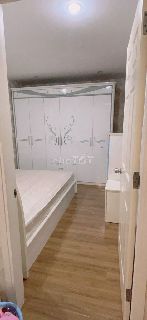 Cho thuê gấp CHCC Ruby Garden DT 90M2 2PN 2WC. Full nội thất