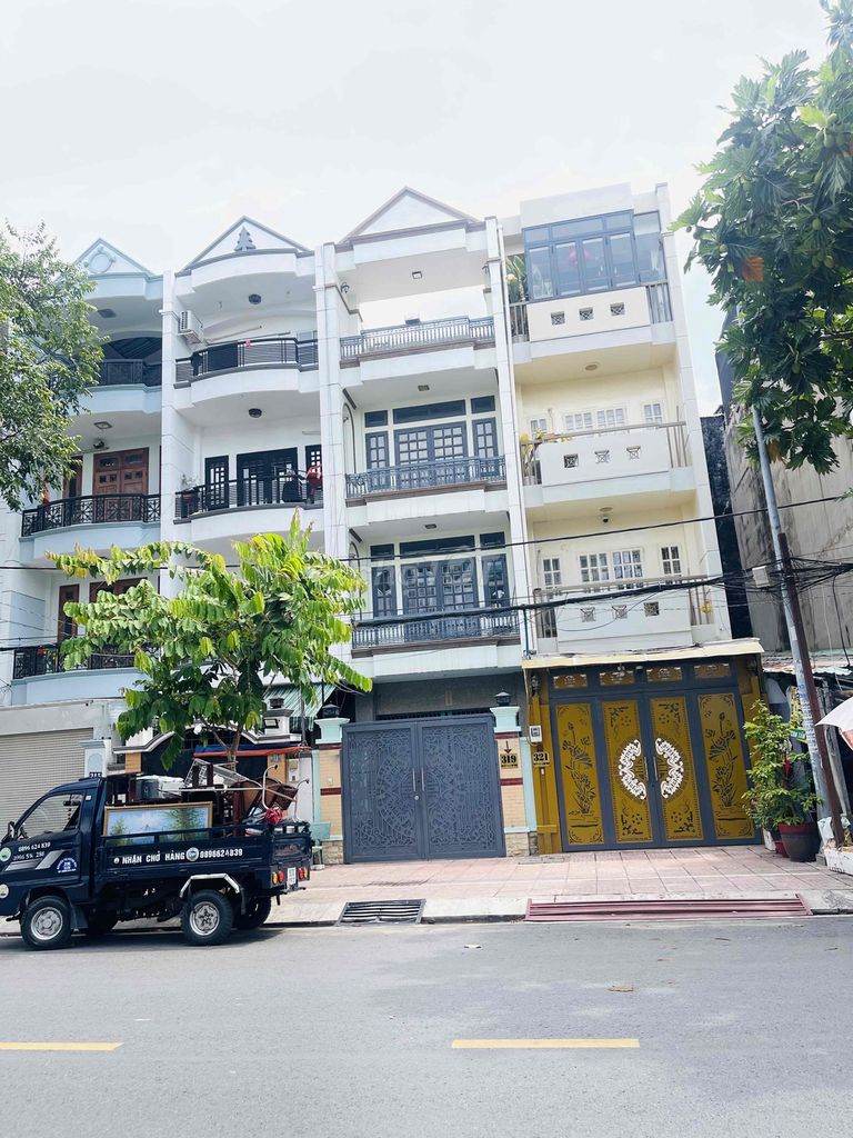 Bán nhà đường Nơ Trang Long, 4x18m, đường oto đang cho thuê 30tr/thang