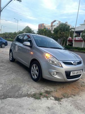 Hyundai i20 Bạc Số tự động 90.696 km