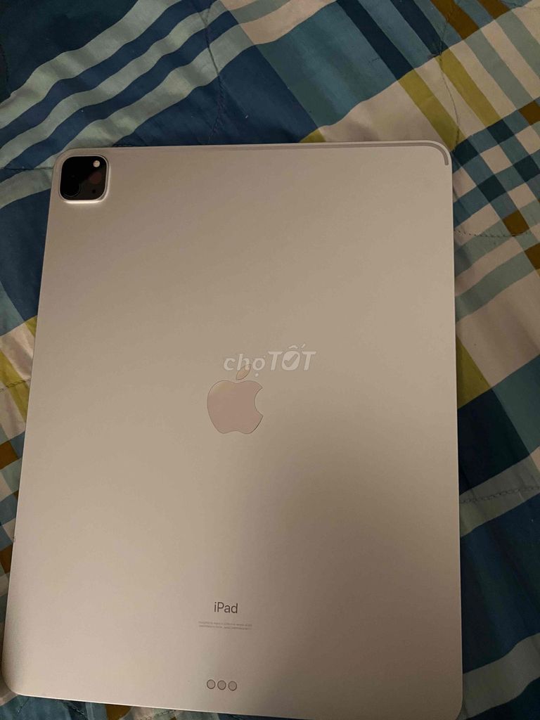 Apple iPad Pro 12.9 inch 256GB Bạc. Mua bán Máy tính bảng tại Quận 12 Tp Hồ Chí Minh được đăng bởi Tiệm Nước Suối Nhật Bản hình 1