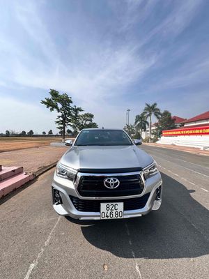 Bán xe Toyota Hilux 2018 số tự động 2 cầu bản full