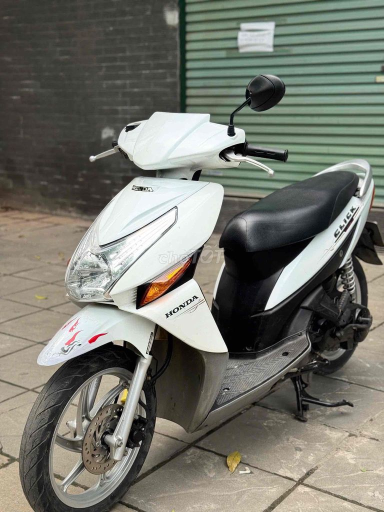 Honda Click Trắng 2013 chạy cực êm