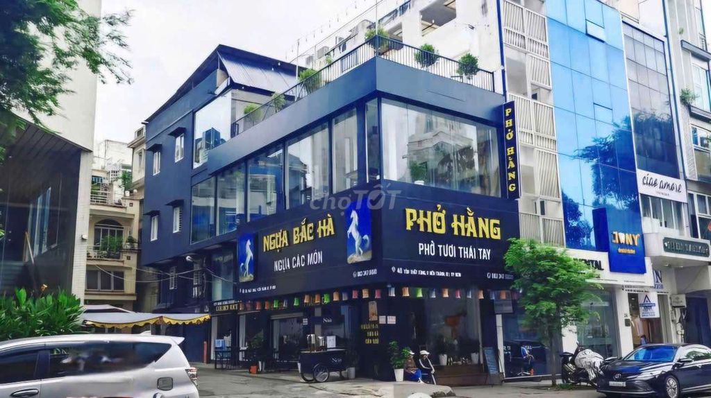 Cho Thuê Căn Góc 300m2 Mặt Tiền Tôn Thất Tùng, P. Bến Thành, Quận 1