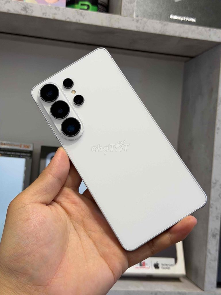 Samsung S26 Ultra 256GB Trắng Việt Nam. Mua bán Điện thoại tại Quận 3 Tp Hồ Chí Minh được đăng bởi Trịnh Quang Linh hình 1