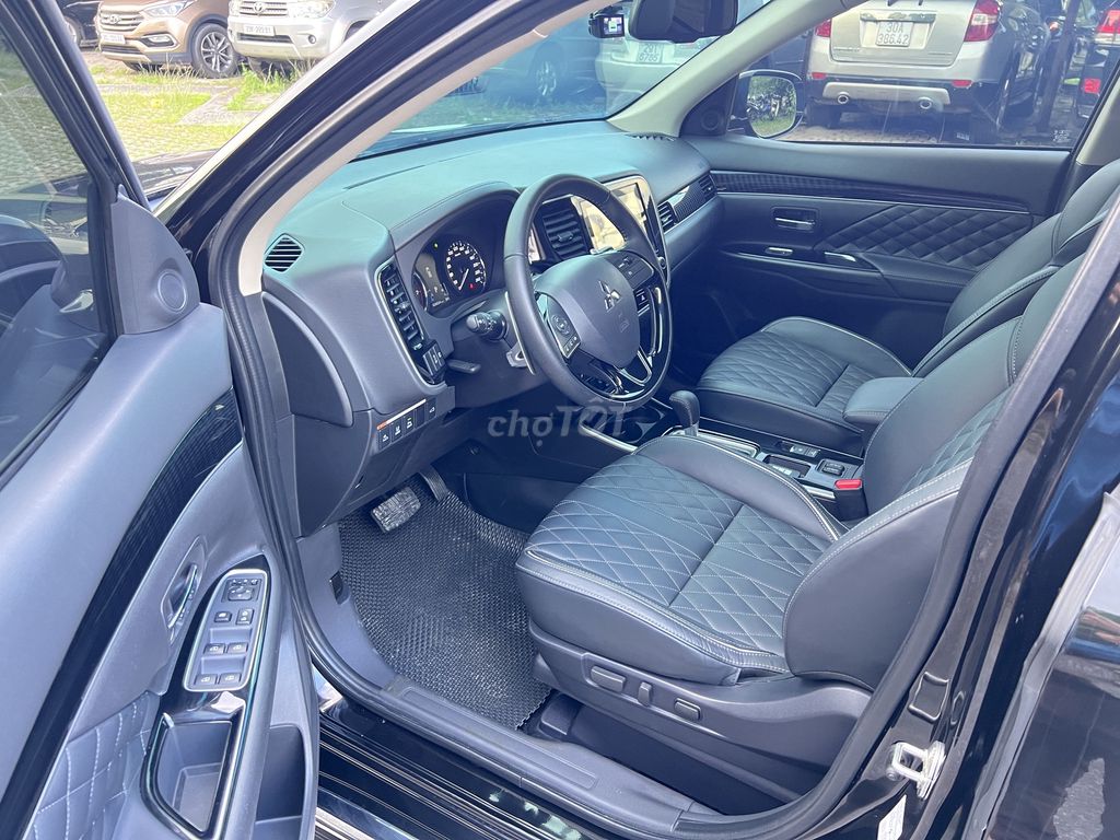 Outlander 2.0 Premium 2022 cực chất 3 vạn km 7xxTr. Mua bán Ô tô tại Quận Cầu Giấy Hà Nội được đăng bởi Xe Cũ Dương Đô hình 7