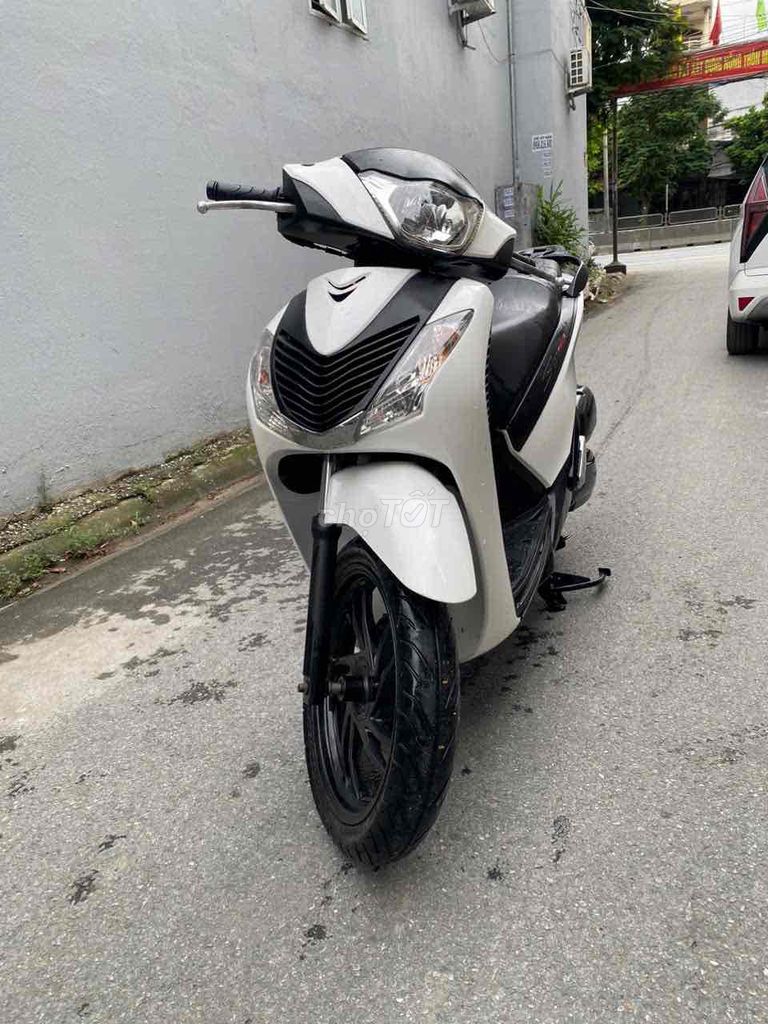 Honda sh chính chủ đời cao zin đẹp mê ly. Mua bán Xe máy tại Quận Hồng Bàng Hải Phòng được đăng bởi Ly  hình 3