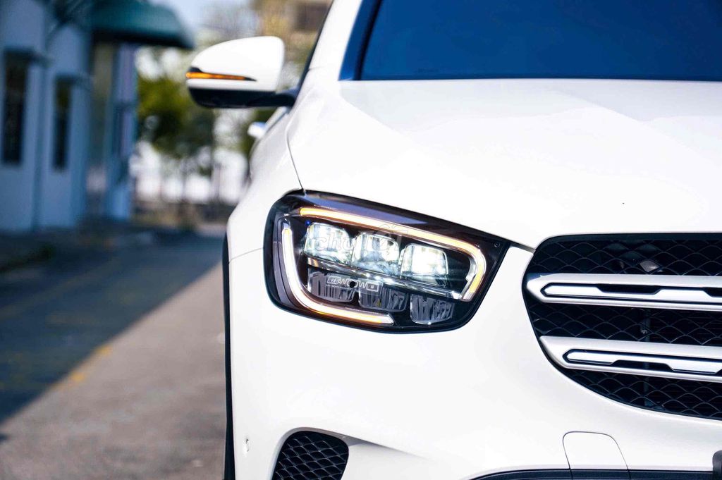 Mercedes Benz GLC 200 4MATIC  2022 - 72 km 1 chủ. Mua bán Ô tô tại Quận Tân Phú Tp Hồ Chí Minh được đăng bởi Văn Hải hình 4