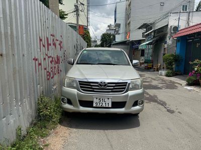 Toyota Hilux 2012 Số sàn máy dầu
