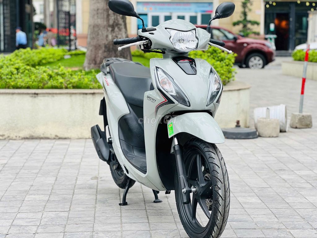 HONDA VISION XÁM XI MĂNG BIỂN 29-2025 BIỂN 29. Mua bán Xe máy tại Quận Cầu Giấy Hà Nội được đăng bởi Mai Khánh hình 6