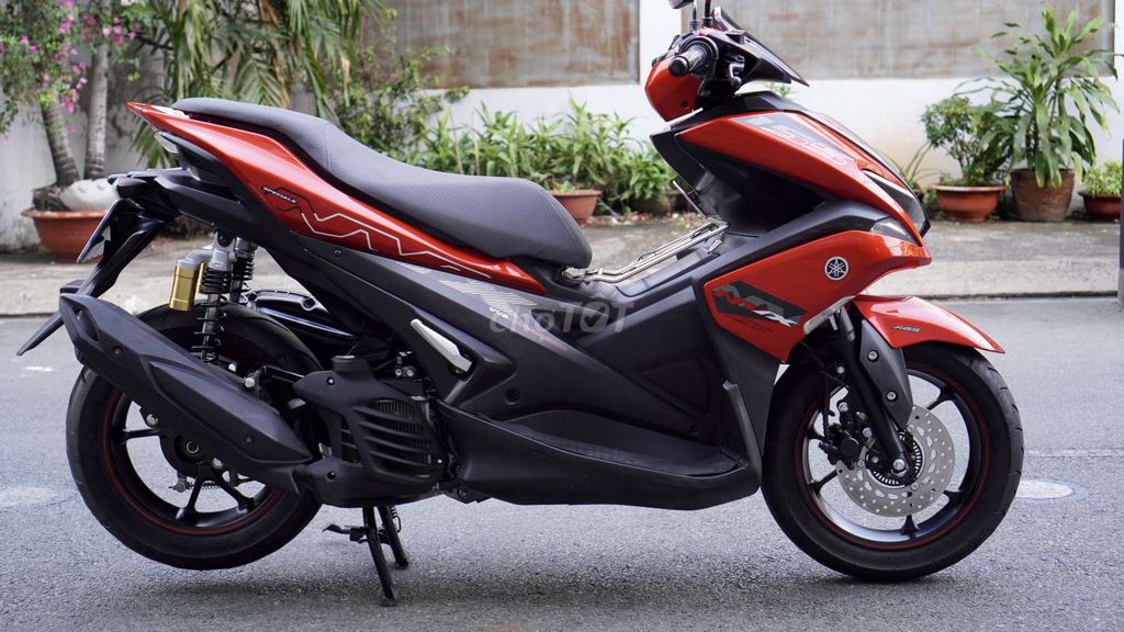 Yamaha NVX V1 Đỏ Đen Bản Giới Hạn - Biển SG