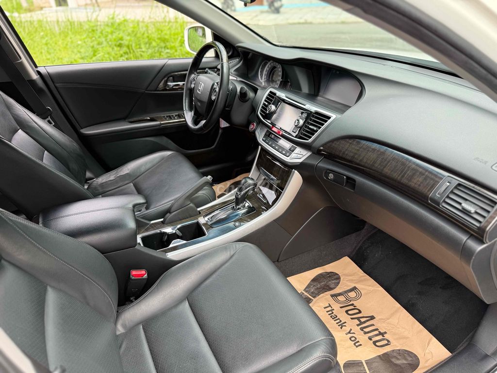 Honda Accord 2015 2.4 AT Một chủ. Mua bán Ô tô tại Thành phố Thủ Đức Tp Hồ Chí Minh được đăng bởi Lê Nhường hình 9