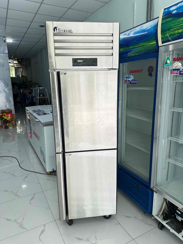 Tủ đông inox công nghiệp 600 l còn mới 90%