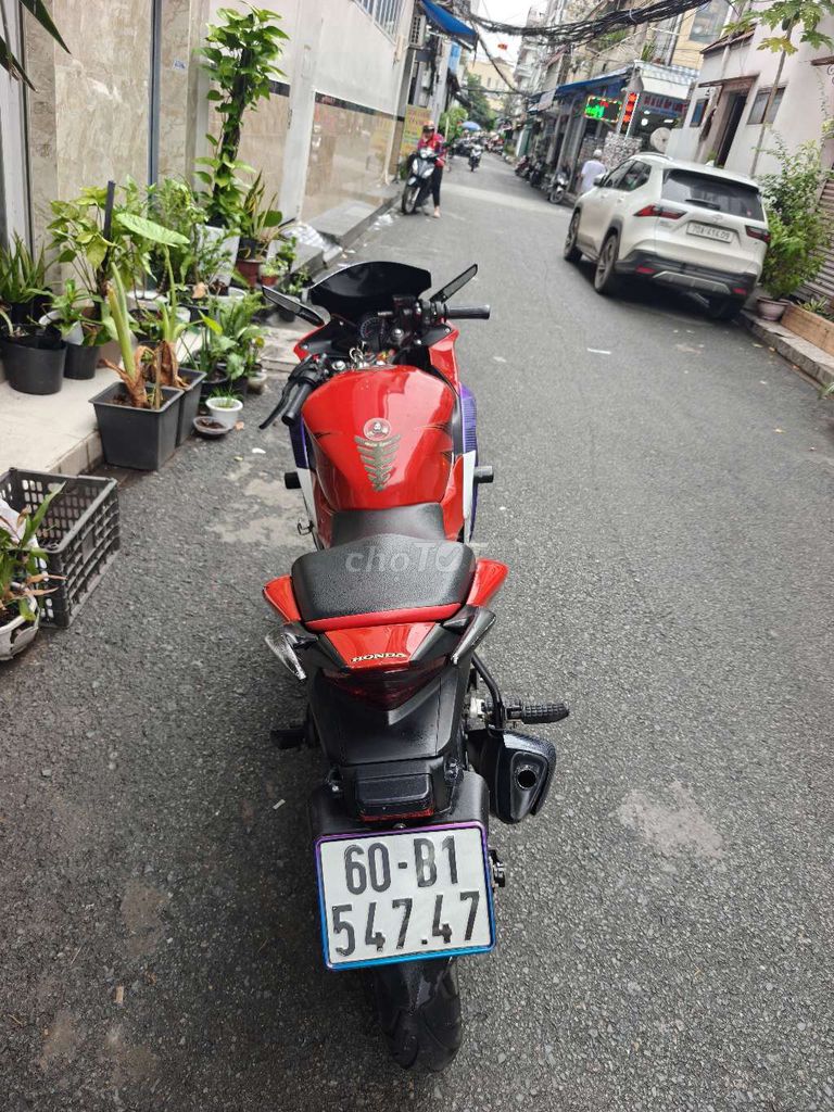 Honda CBR 150cc 2012 Đỏ Tím.xe zin.máy bao êm. Mua bán Xe máy tại Quận 10 Tp Hồ Chí Minh được đăng bởi mua bán điện thoại  hình 10
