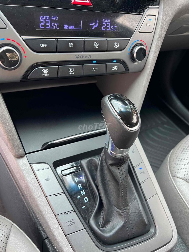 Hyundai Elantra 2017 2.0 AT - 90000 km. Mua bán Ô tô tại Thị xã Bến Cát Bình Dương được đăng bởi Ô TÔ XE MÁY VY BẢO hình 7