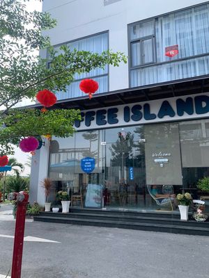 Bán shophouse lô góc, đang kinh doanh  cà phê. Tặng toàn bộ nội thất. Mua bán văn phòng, mặt bằng kinh doanh tại Quận 12 Tp Hồ Chí Minh được đăng bởi Sun