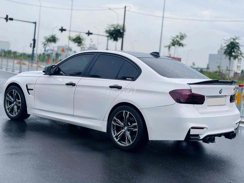 BMW 3 Series 2013 320i - 84000 km. Mua bán Ô tô tại Quận 12 Tp Hồ Chí Minh được đăng bởi Nguyễn Thanh Phước hình 6