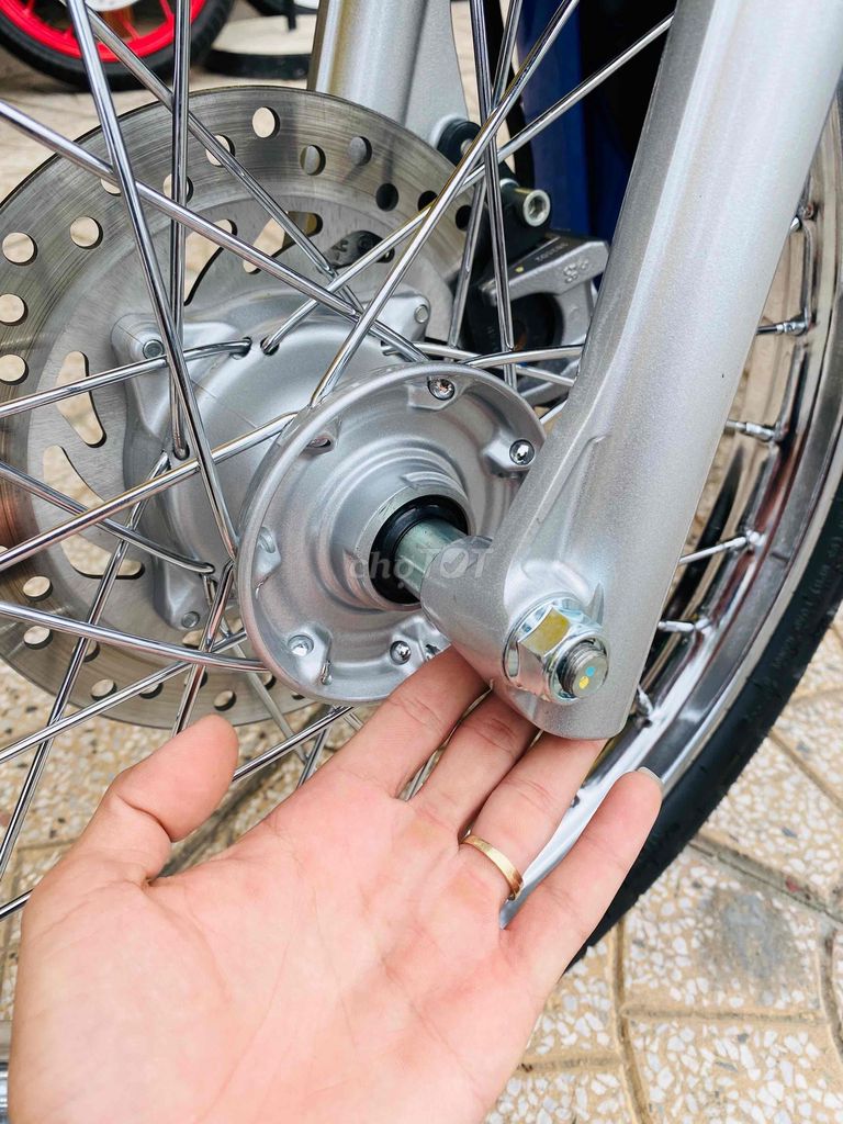 Wave thái 2025 lướt như mới rẻ hơn mới vài chục✅. Mua bán Xe máy tại Quận Ninh Kiều Cần Thơ được đăng bởi Hiếu Xe máy Tân Liên Hưng 2 hình 8