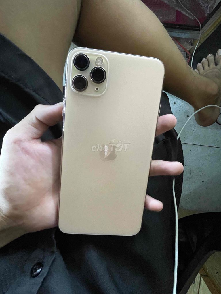 iPhone 11 Pro Max 512GB Vàng. Mua bán Điện thoại tại Quận 12 Tp Hồ Chí Minh được đăng bởi vương bằng hình 1