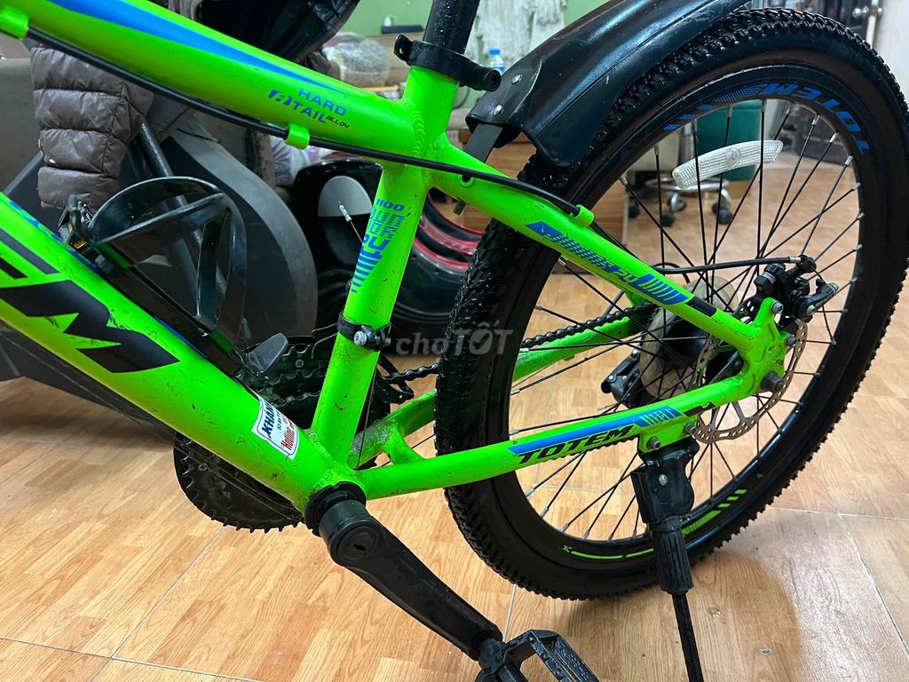 cần thanh lí gấp 01 xe đạp trẻ e. Mua bán Xe đạp tại Quận Ba Đình Hà Nội được đăng bởi Nguyễn Quang Hưng hình 4