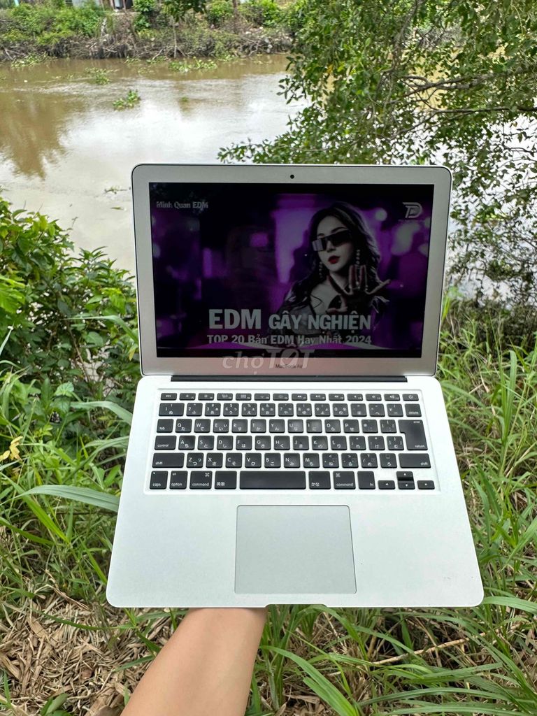 macbook airr i5 đẹp 98%