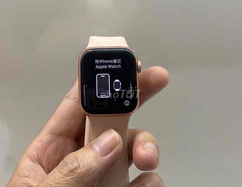 Apple Watch Series 6 40mm GPS Hồng 84%. Mua bán Thiết bị đeo thông minh tại Quận Ba Đình Hà Nội được đăng bởi Baggio hình 1