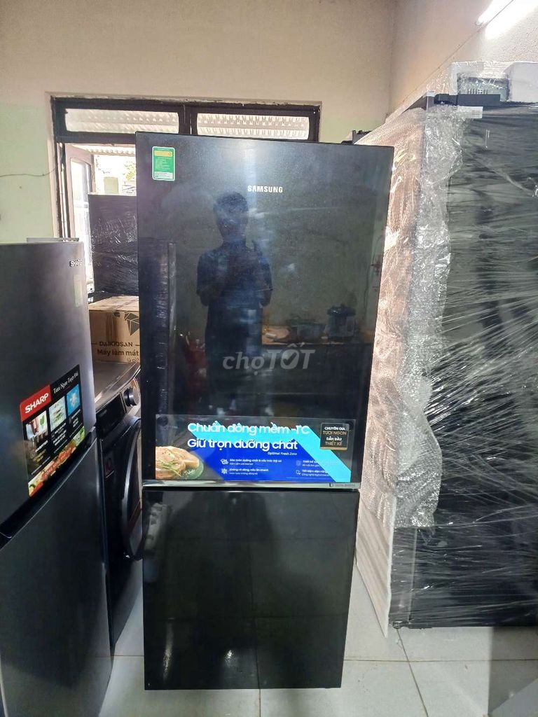 TỦ LẠNH SAMSUNG 280L TRƯNG BÀY BH 18 THÁNG. Mua bán Tủ lạnh tại Huyện Hòa Vang Đà Nẵng được đăng bởi Nguyễn Thanh Phước hình 1