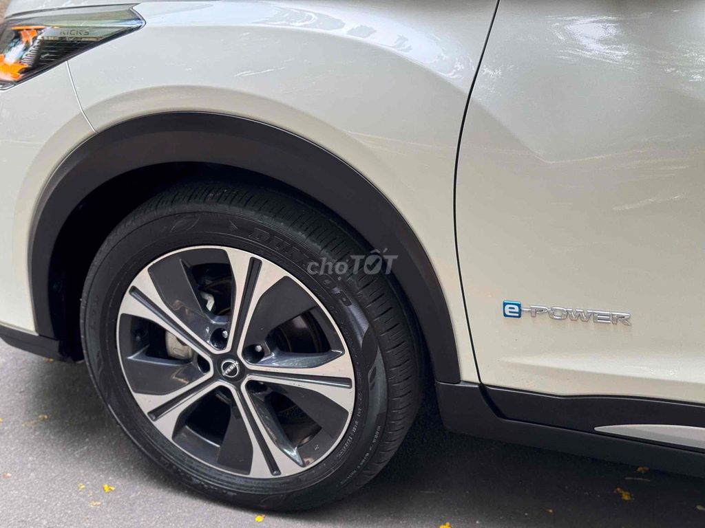 Nissan Kicks 2023 e-Power V - 190000 km