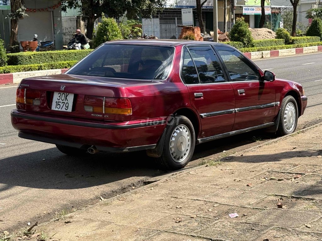 Honda Accord 1990 MT - 200000 km. Mua bán Ô tô tại Thành phố Pleiku Gia Lai được đăng bởi minh hình 2
