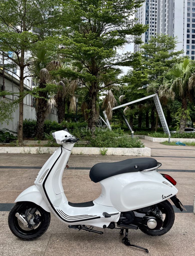 Vespa Prima up sprint 3Vie giá chuẩn xe như hình