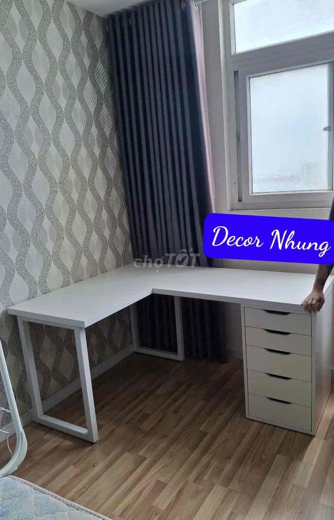 Bàn ikea góc L full trắng và đen kêt hợp trắng