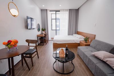 Cho thuê căn hộ cao cấp 1 ngủ tách bếp Vinhomes Marina.