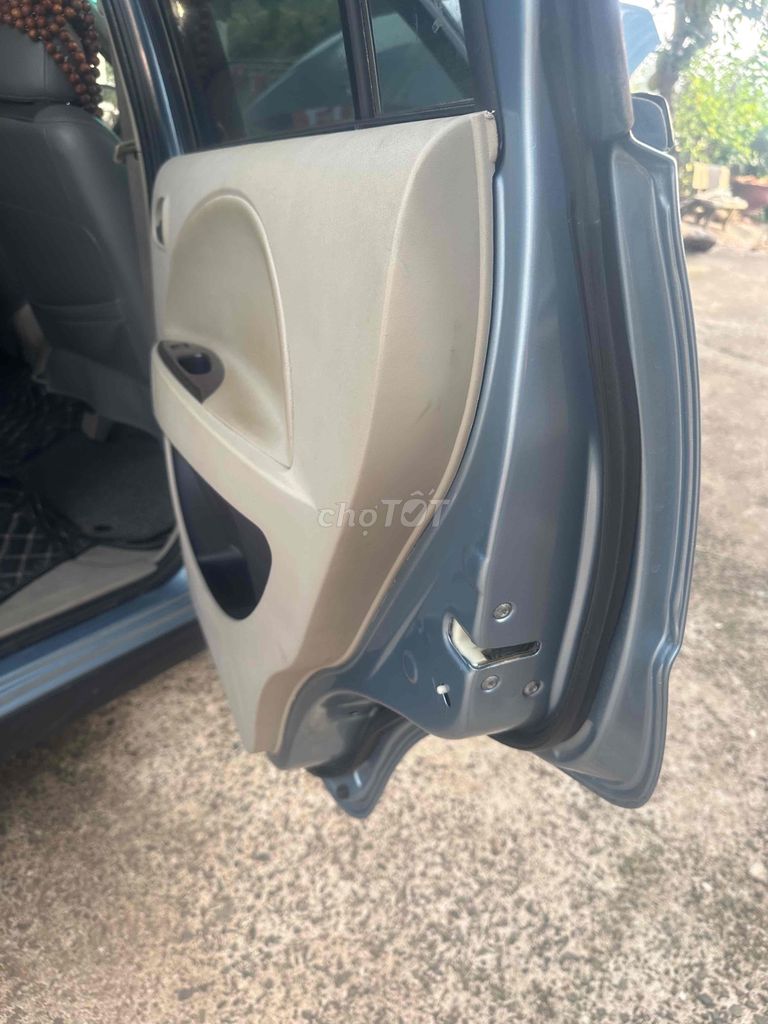 Mitsubishi Zinger 2009 GLS 2.4 MT - 234215 km. Mua bán Ô tô tại Thị xã Bến Cát Bình Dương được đăng bởi nguyên công tri hình 6