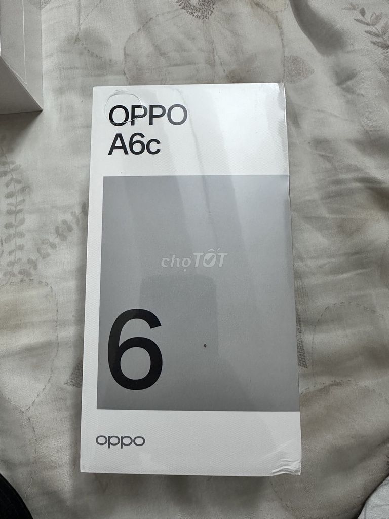 OPPO A6c  Còn nguyên seal móp hộp nhẹ. Mua bán Điện thoại tại Quận Tân Bình Tp Hồ Chí Minh được đăng bởi Hậu hình 1
