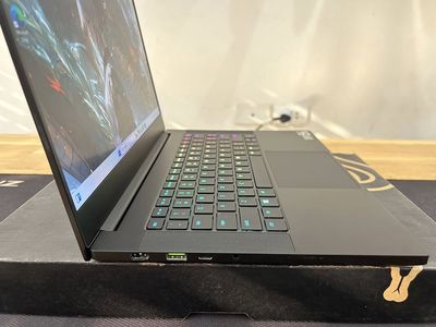 Razer blade 14 R9-5900Hx/16/512/3070 2k 165Hz. Mua bán Laptop tại Quận Bình Thạnh Tp Hồ Chí Minh được đăng bởi Thành anh