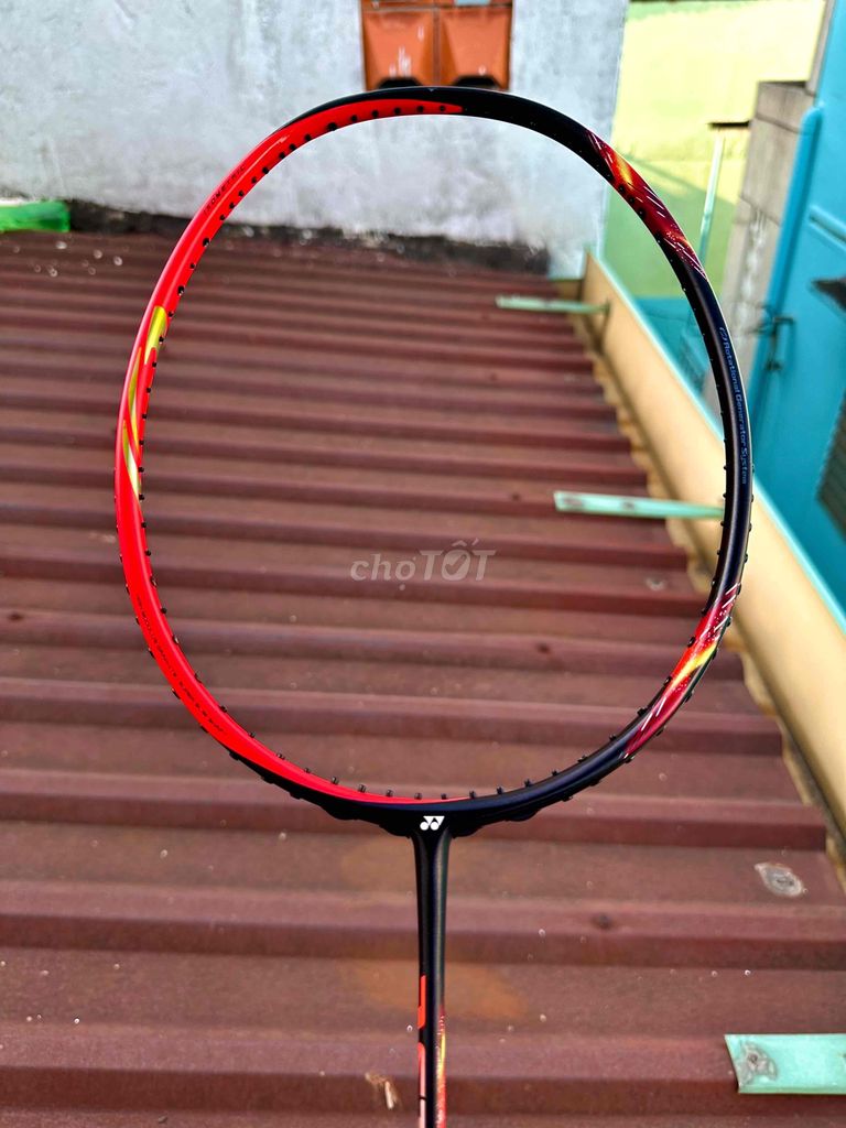 Vợt cầu lông Yonex Astrox 77 đỏ hàn 12h