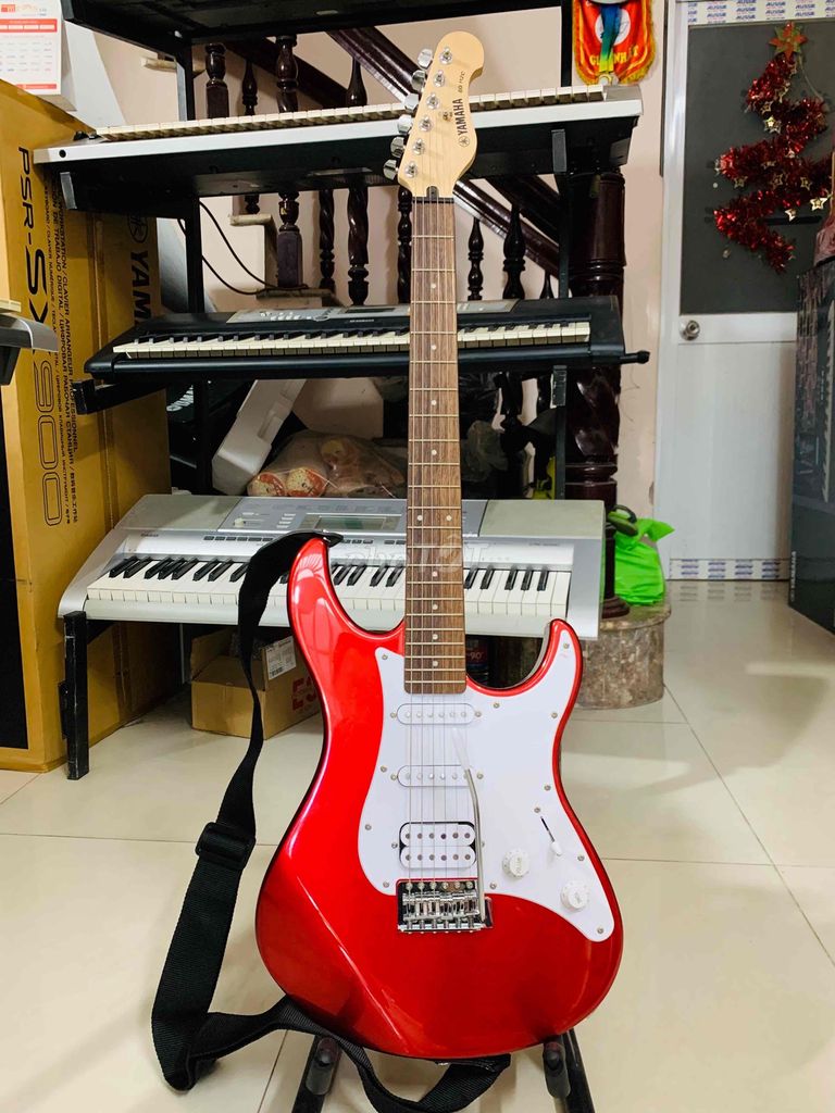 Guitar Điện Yamaha EG112C Hàng Trưng Bày 99%