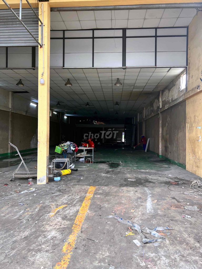 MBKD MẶT TIỀN CỰC SUNG ( 10 x 40m2 ) TRỐNG SUỐT