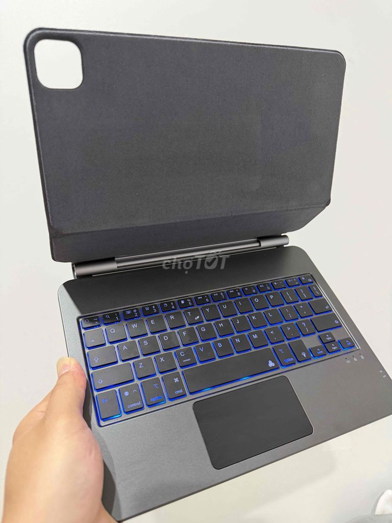 Bàn phím Wiwu Magic Keyboard iPad 11 inch Xám. Mua bán Phụ kiện (Màn hình, Chuột...) tại Quận Thanh Xuân Hà Nội được đăng bởi Hoàng Sơn Apple hình 1