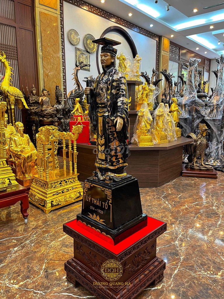 Tượng Vua Lý Thái Tổ Đồng đỏ. Mua bán Đồ sưu tầm, đồ cổ tại Huyện Ý Yên Nam Định được đăng bởi Đồ Đồng Dương Quang Hà hình 1