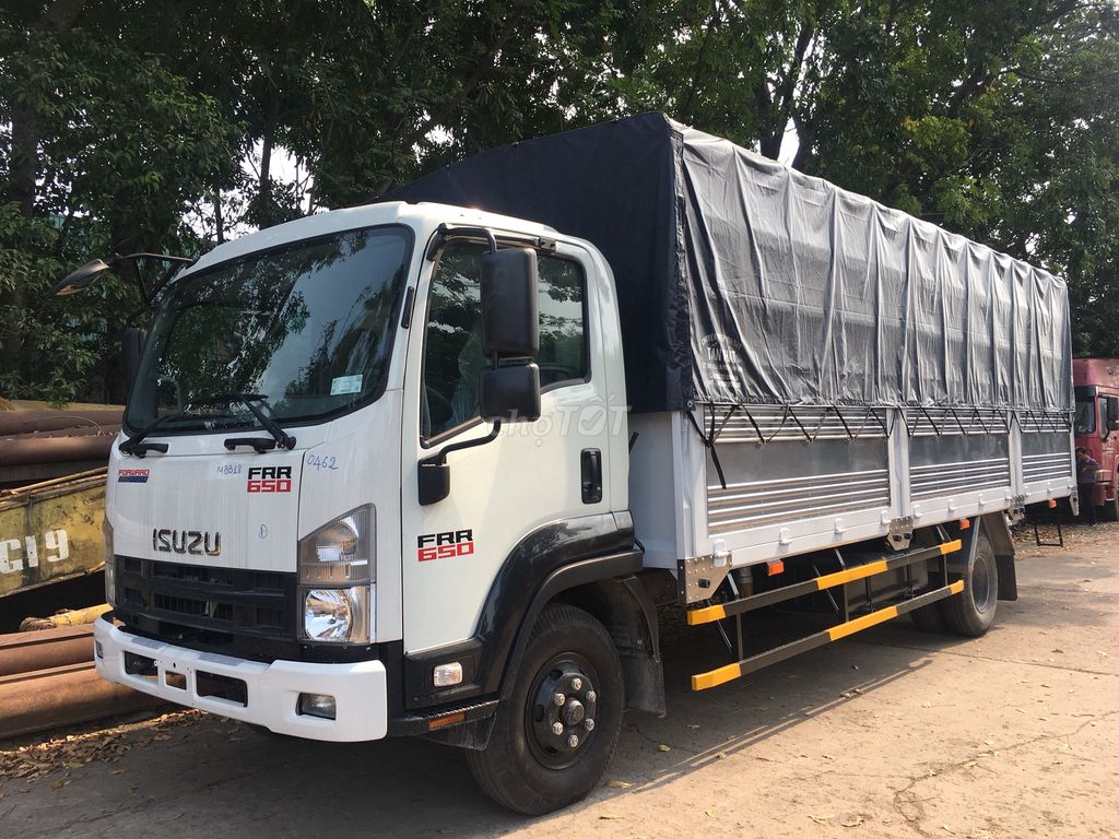 Isuzu FRR650 6t5 thùng 5.7m, 6.7m,7.4m sẵn giao