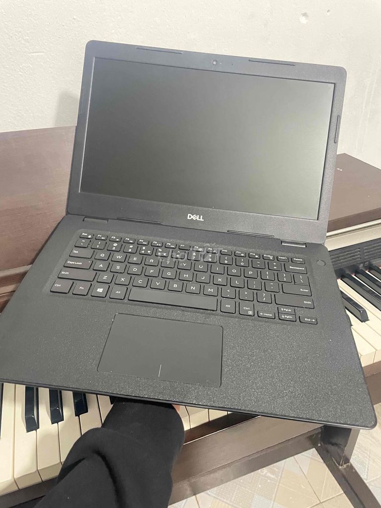 muốn bán dell vostro 3490. Mua bán Laptop tại Quận Hà Đông Hà Nội được đăng bởi lê văn thế hình 1